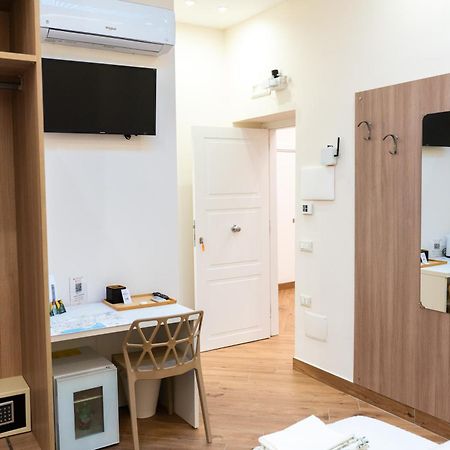 Foria 143 Hotel Naples Luaran gambar