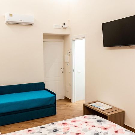 Foria 143 Hotel Naples Luaran gambar