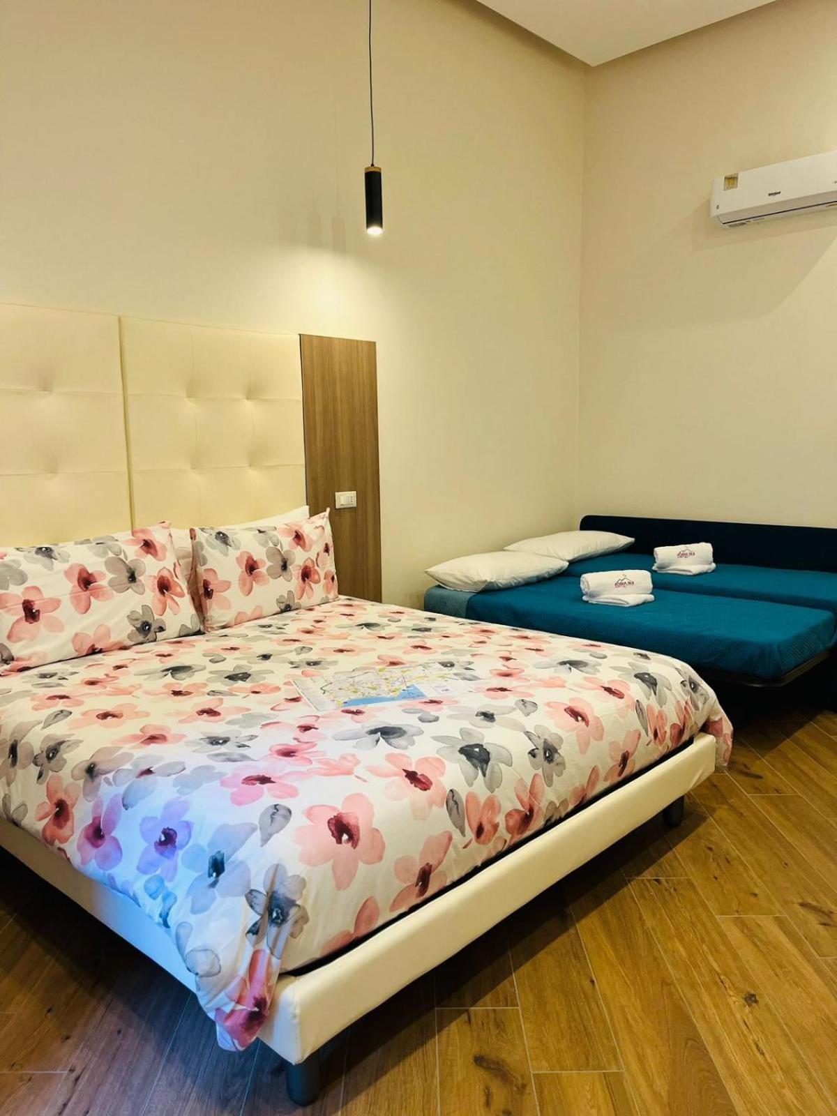 Foria 143 Hotel Naples Luaran gambar