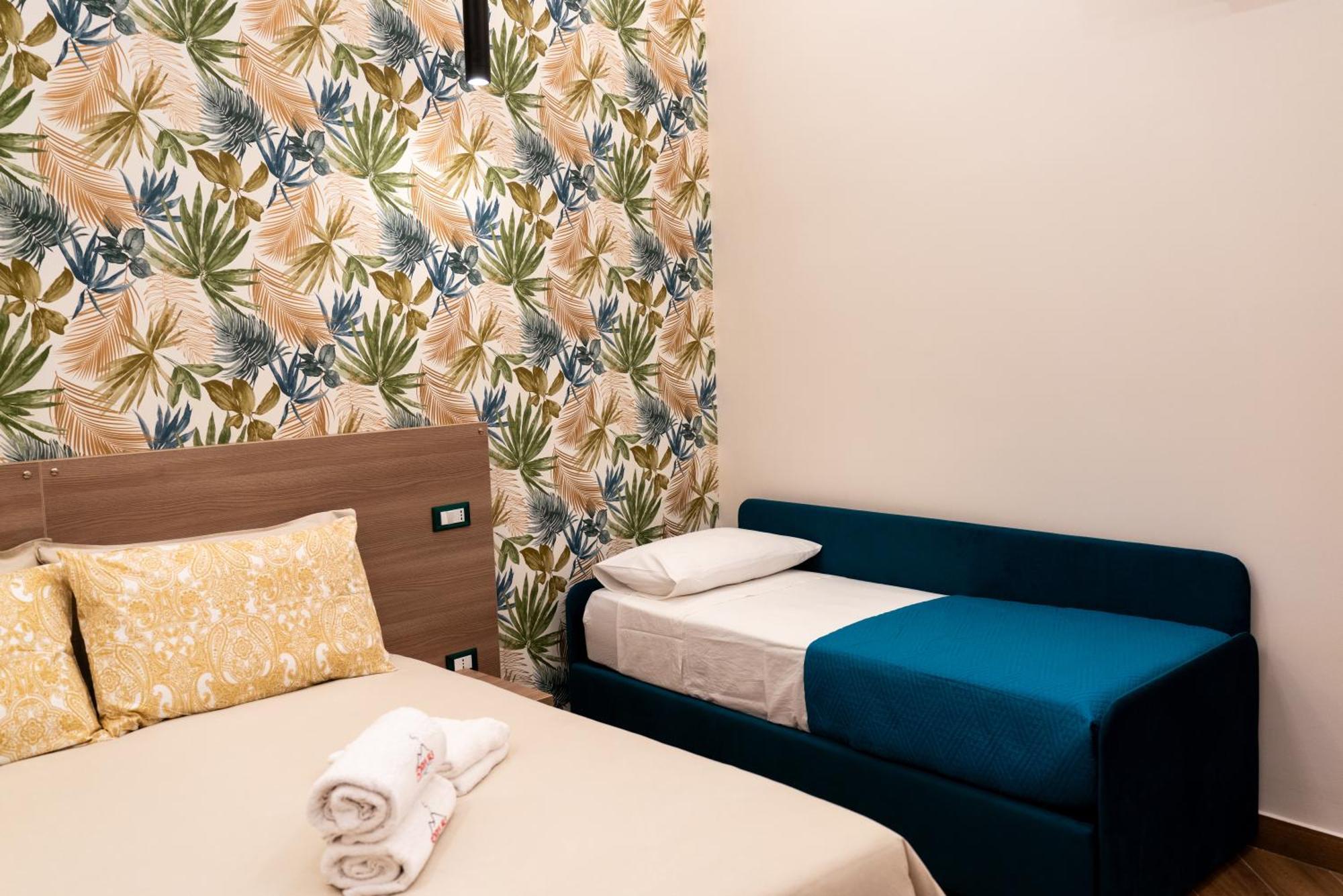 Foria 143 Hotel Naples Luaran gambar